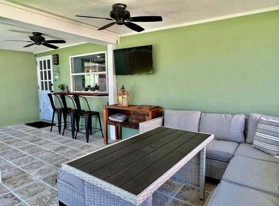 Sea La Vie - Beach Town Charm+Newly Renovated Cocoa Beach Exterior photo