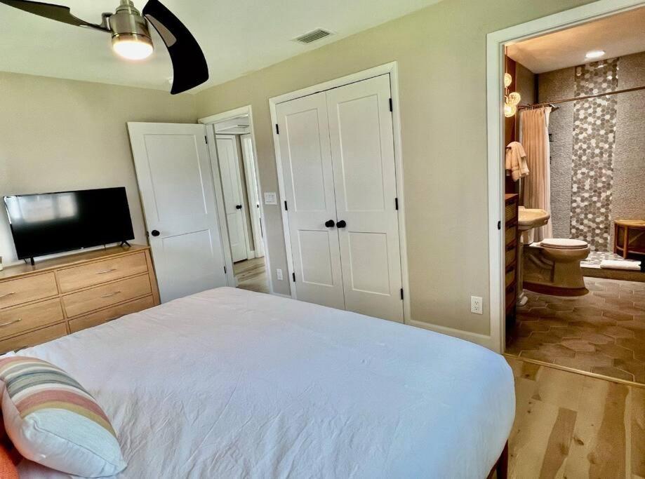 Sea La Vie - Beach Town Charm+Newly Renovated Cocoa Beach Exterior photo